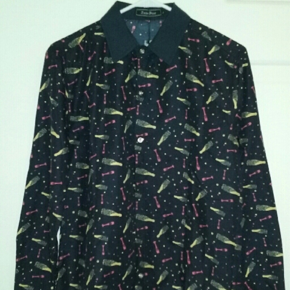 (NWT) Zune Poar Button Up